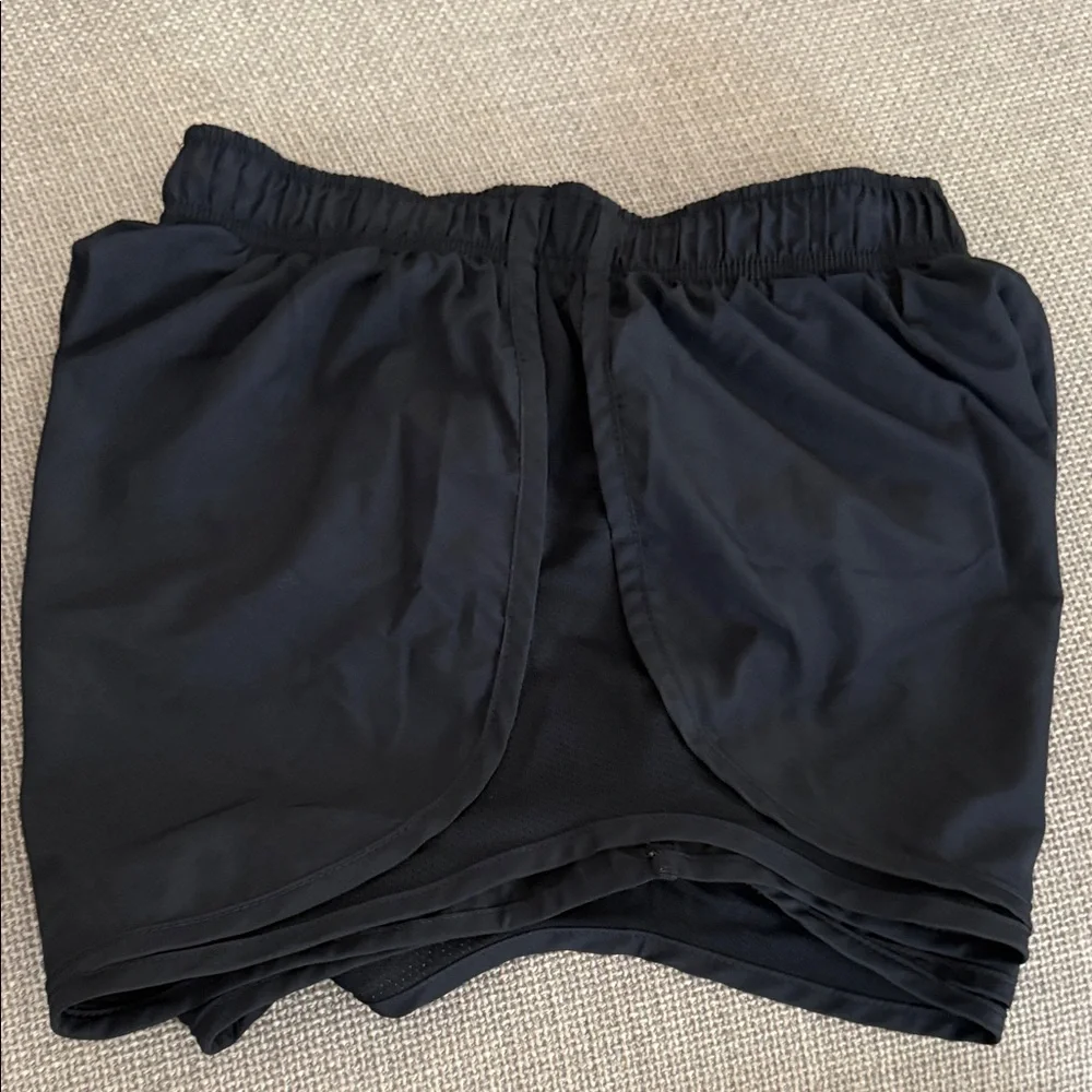 Nike women black